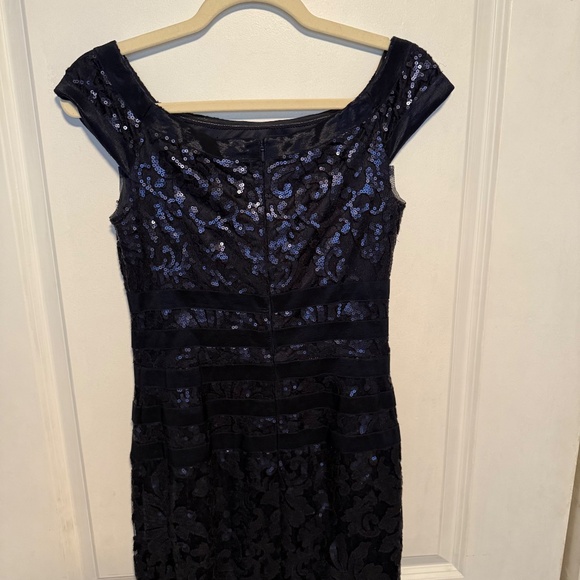 Tadashi Shoji Sequin Navy Blue Sequin Mesh Evening Gown Maxi Dress Size 2 - Picture 9 of 16